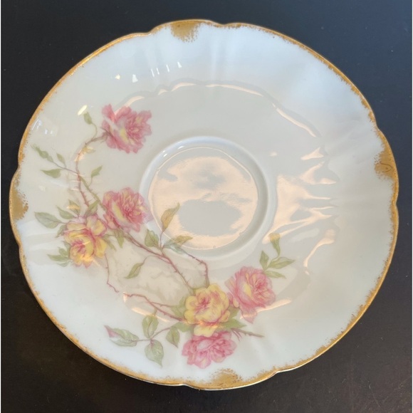 Rare Limoges French Cups and Saucers Set of 4  Baltimore Rose Pattern - Picture 4 of 12